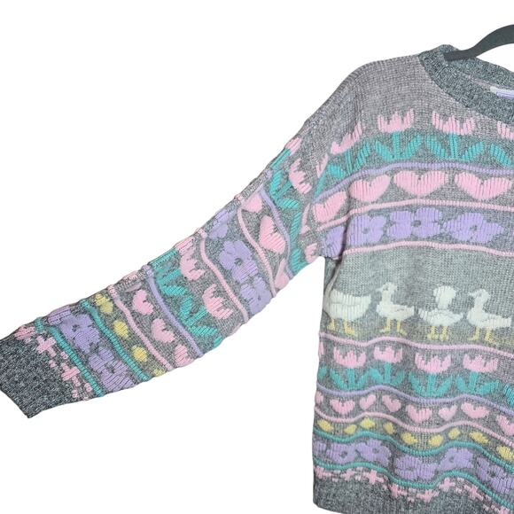 Vintage 80's Gray Pastel Goose Duck Hearts Flowers Crewneck Sweater Women's M/L - Picture 3 of 8